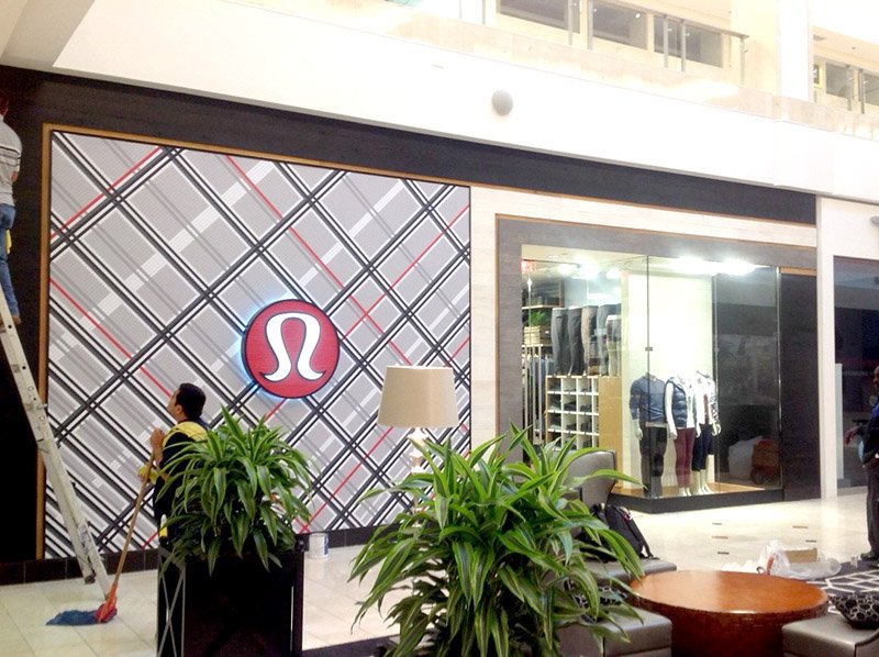 Lululemon Athletica winkel met ruitpatroon