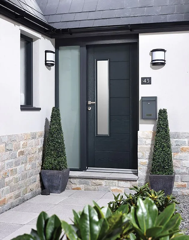 Deur met eigen design en stijlvolle greep